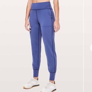 Lululemon align joggers, barely worn size 6